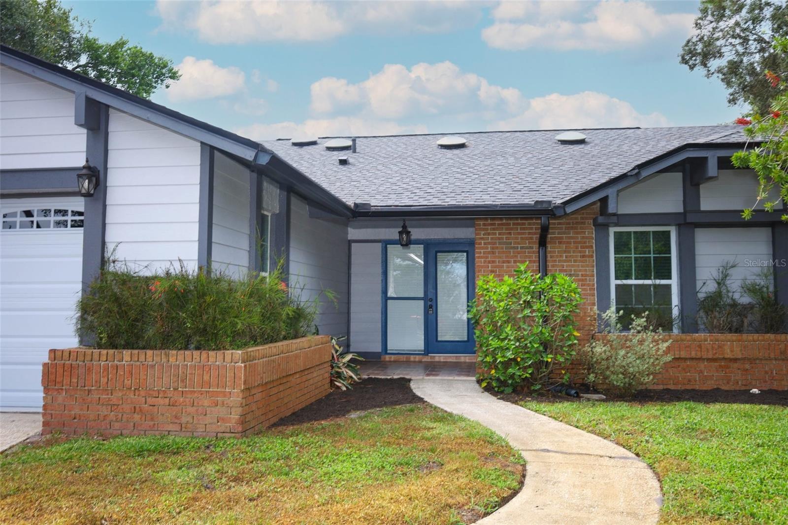 TUSKAWILLA POINT - Residential