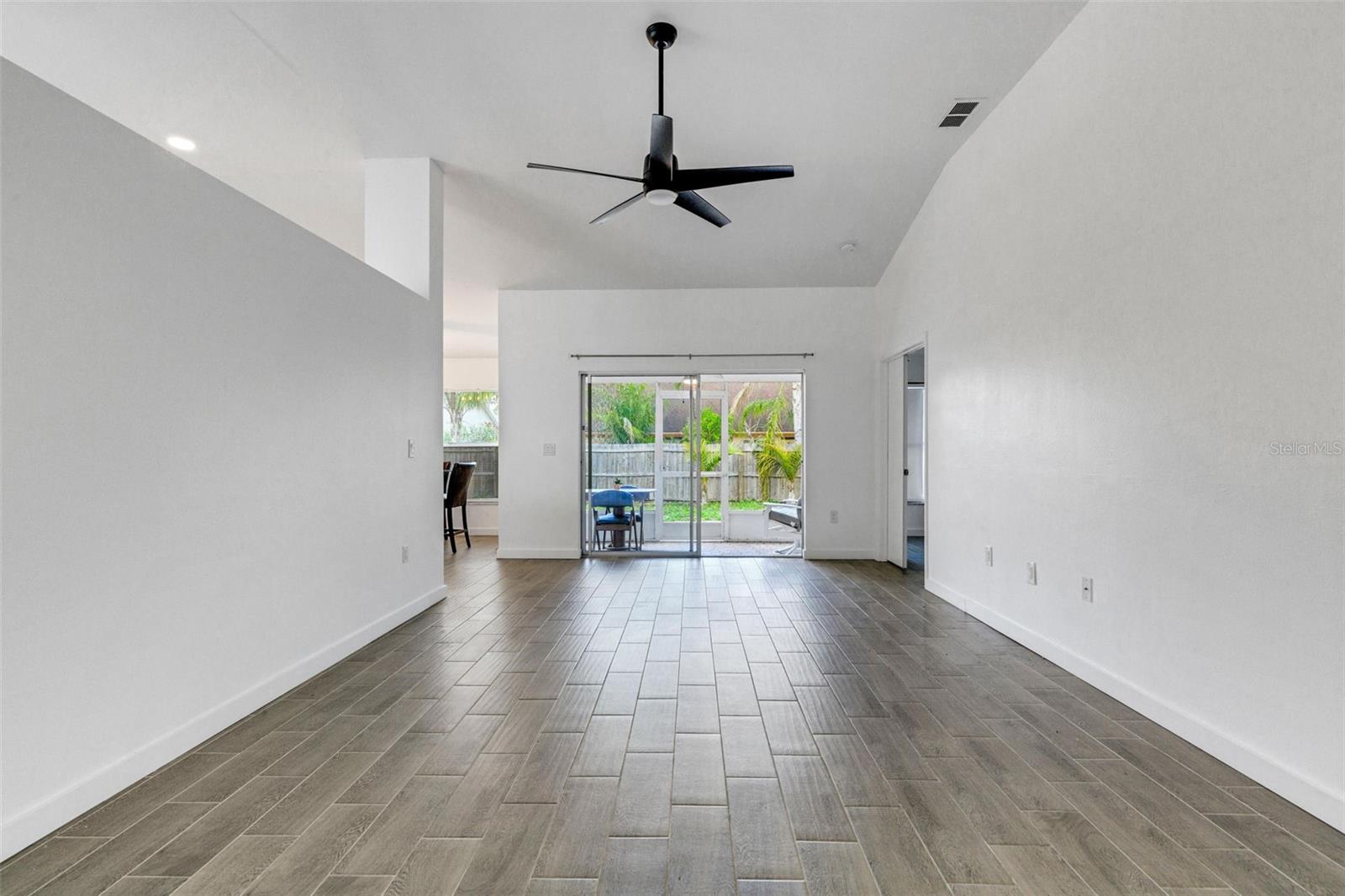 BRADEN RIVER LAKES - Residential