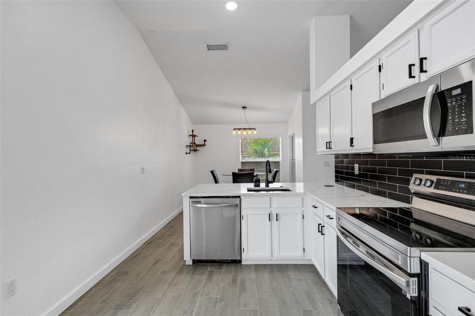 BRADEN RIVER LAKES - Residential