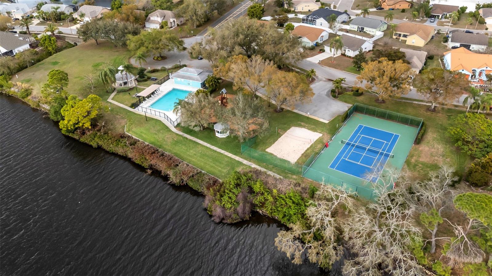 BRADEN RIVER LAKES - Residential