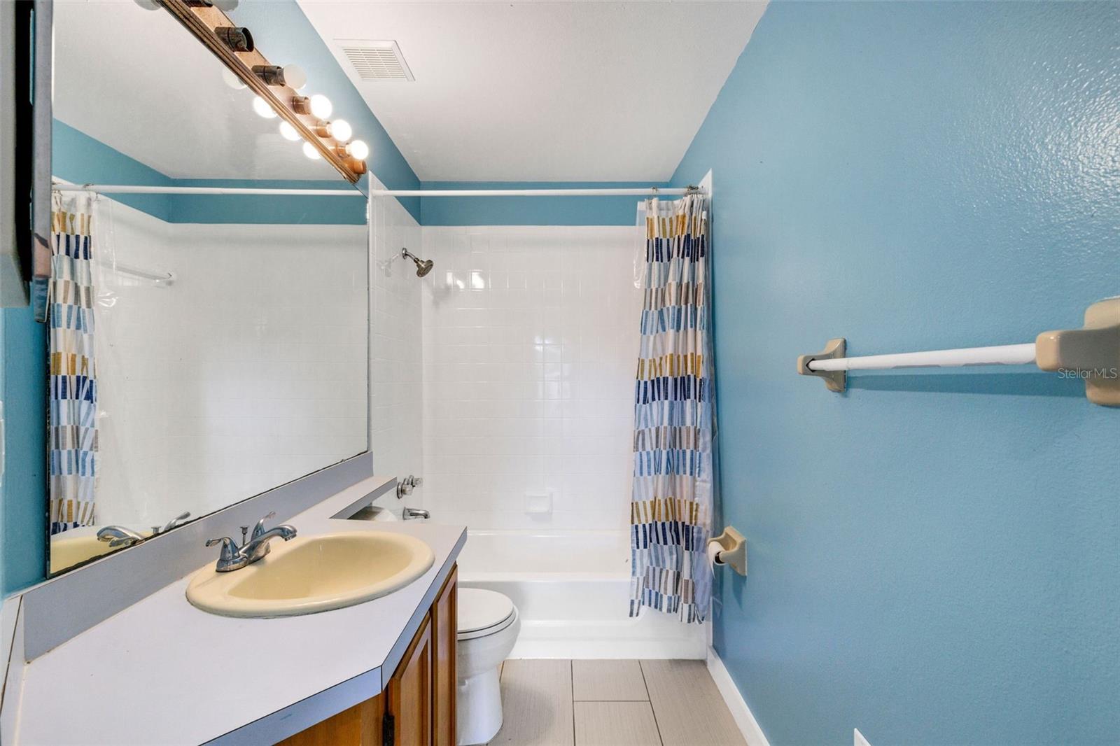 BRADEN RIVER LAKES - Residential