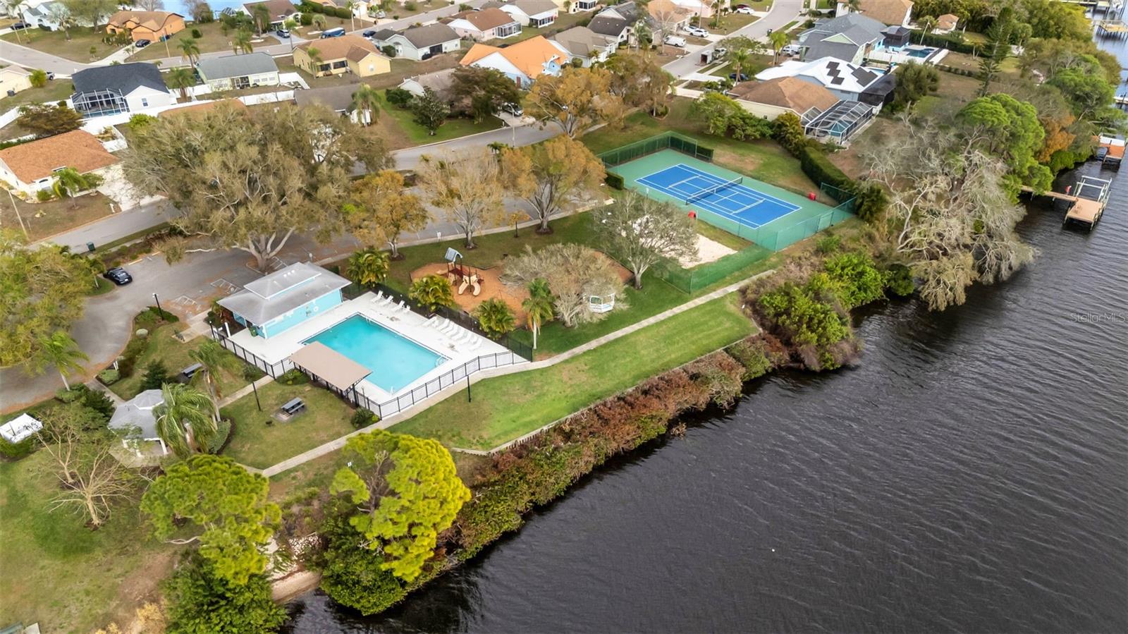 BRADEN RIVER LAKES - Residential