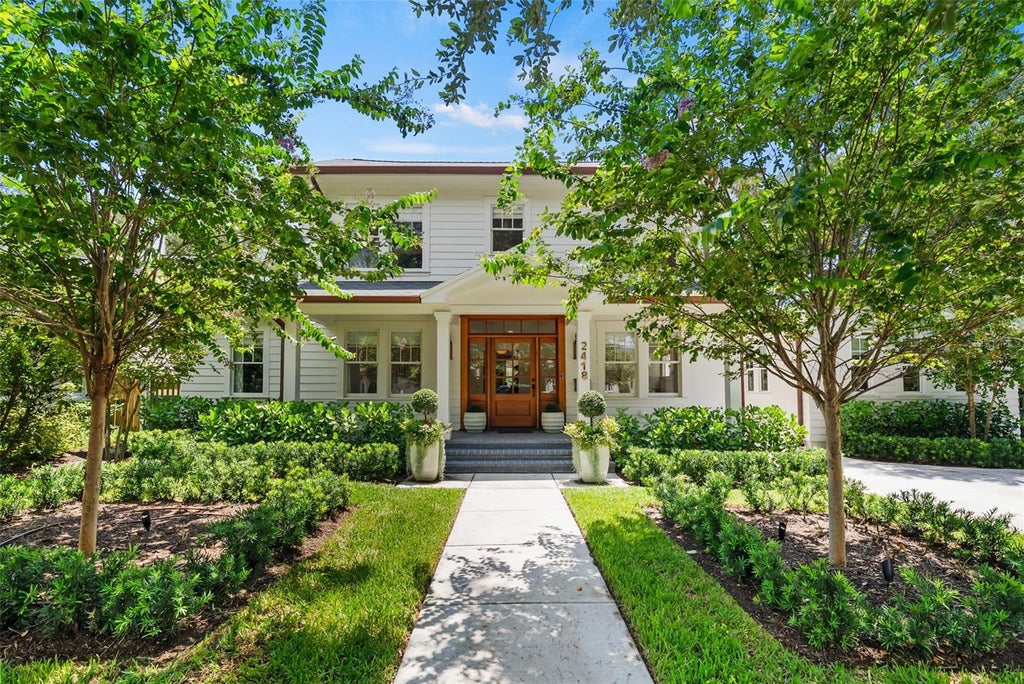 Photo of 2418 W Watrous Avenue, Tampa, FL 33629 (MLS # TB8536975)