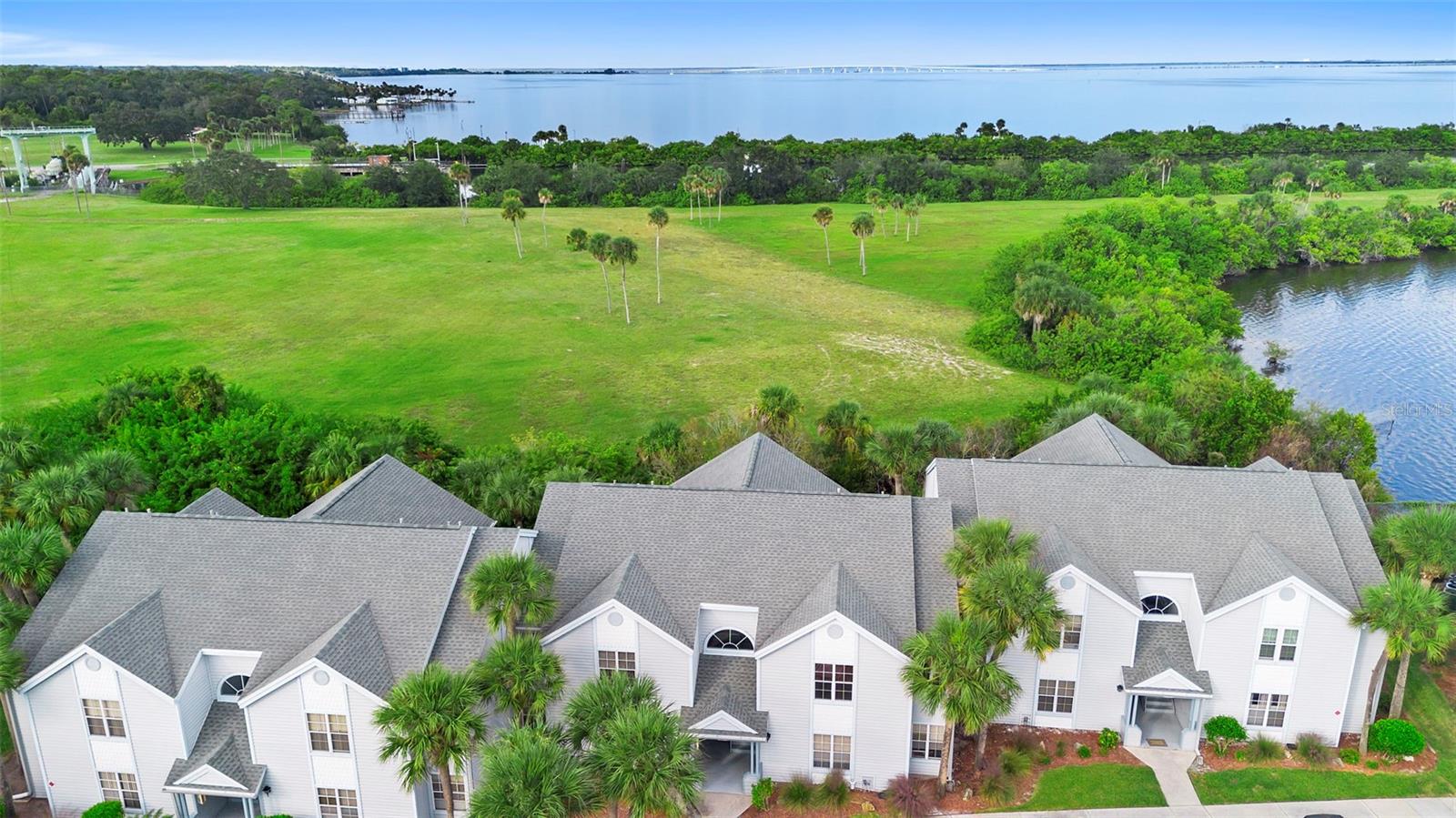 DELESPINE ON INDIAN RIVER - Residential