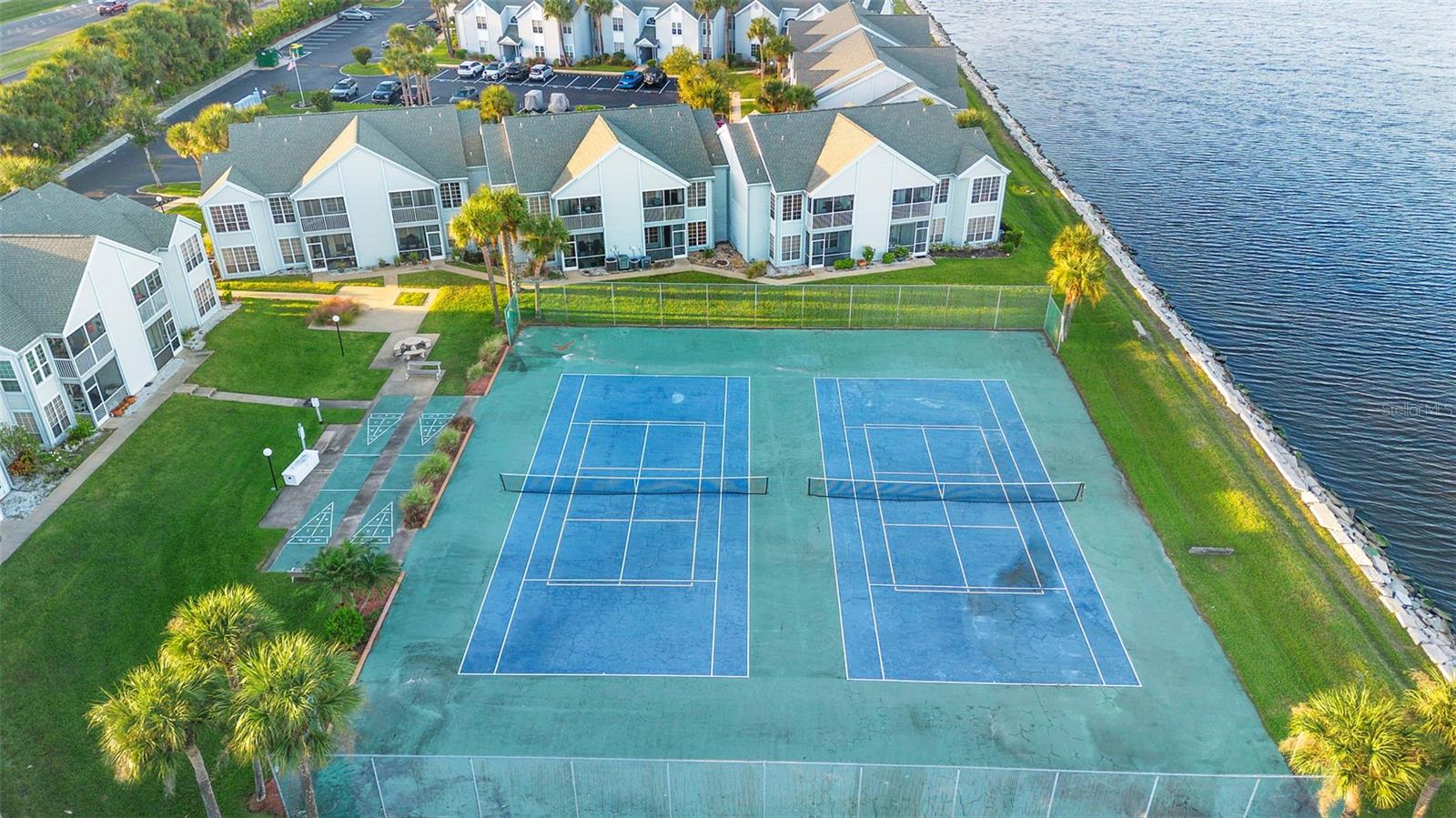 DELESPINE ON INDIAN RIVER - Residential