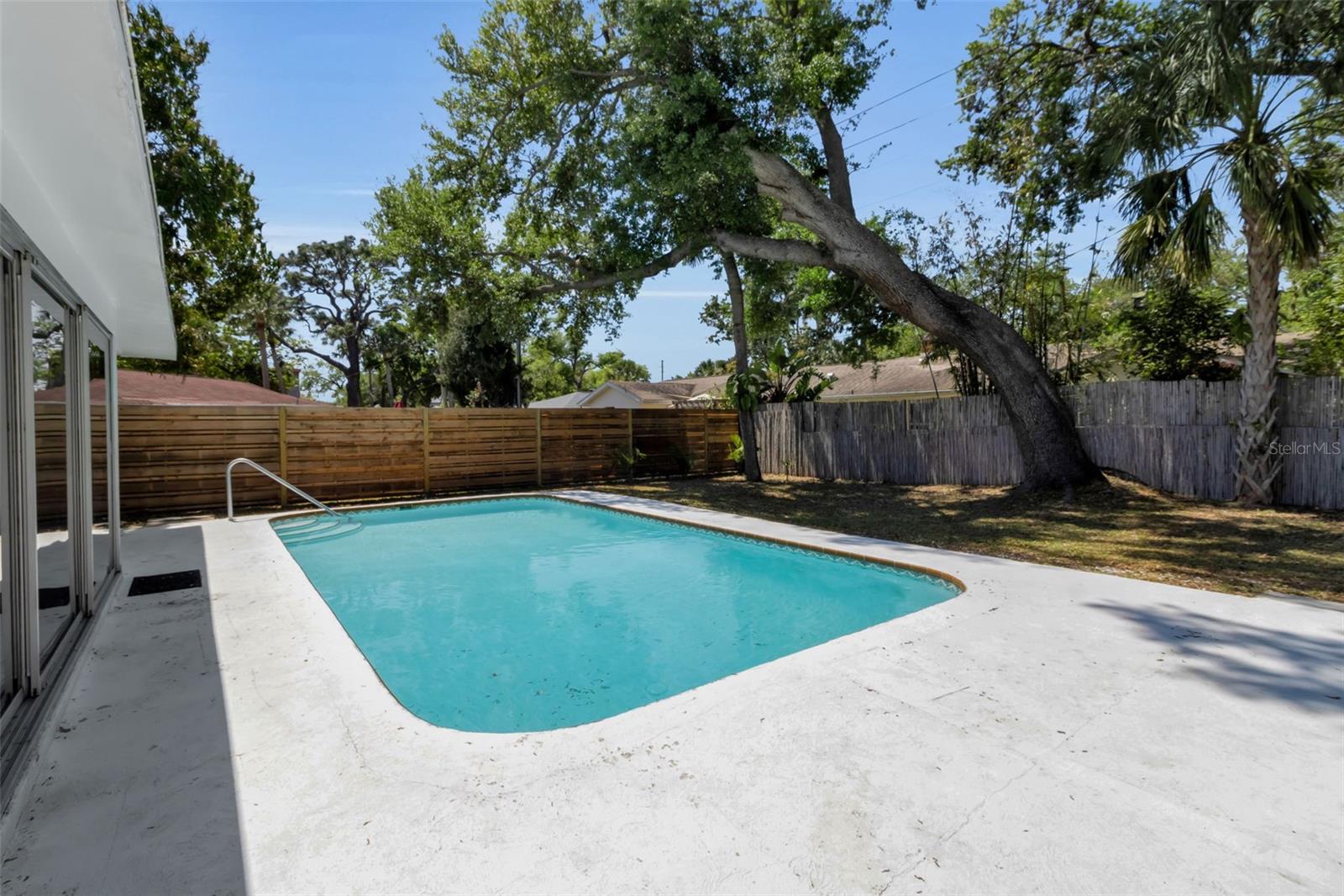 SYLVAN SHORES - Residential