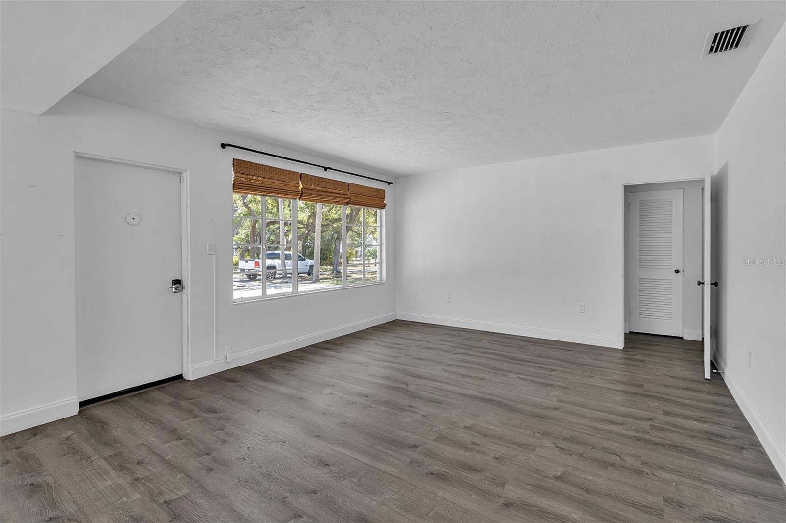 SYLVAN SHORES - Residential