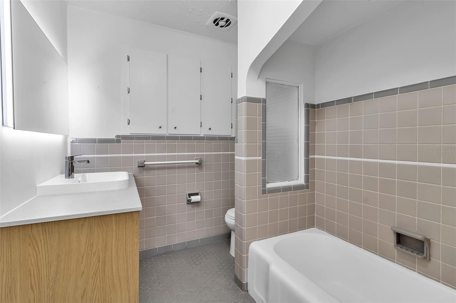 SYLVAN SHORES - Residential