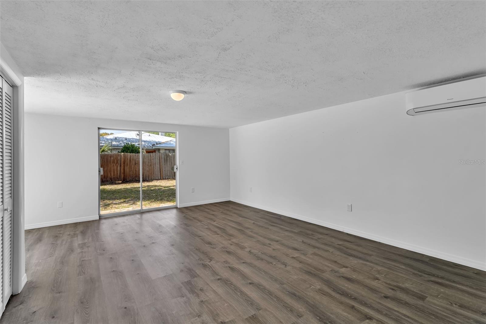 SYLVAN SHORES - Residential