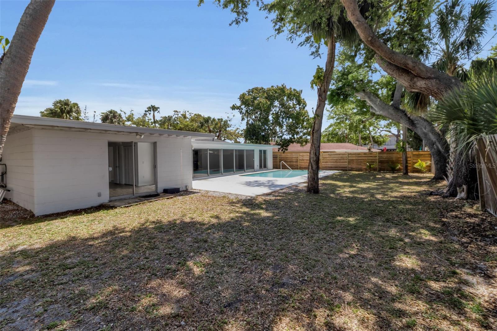 SYLVAN SHORES - Residential