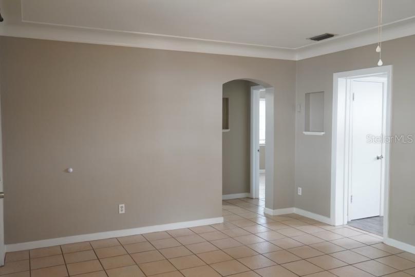 1761 SIESTA DRIVE, SARASOTA, FL, 34239 4 1761 SIESTA DRIVE