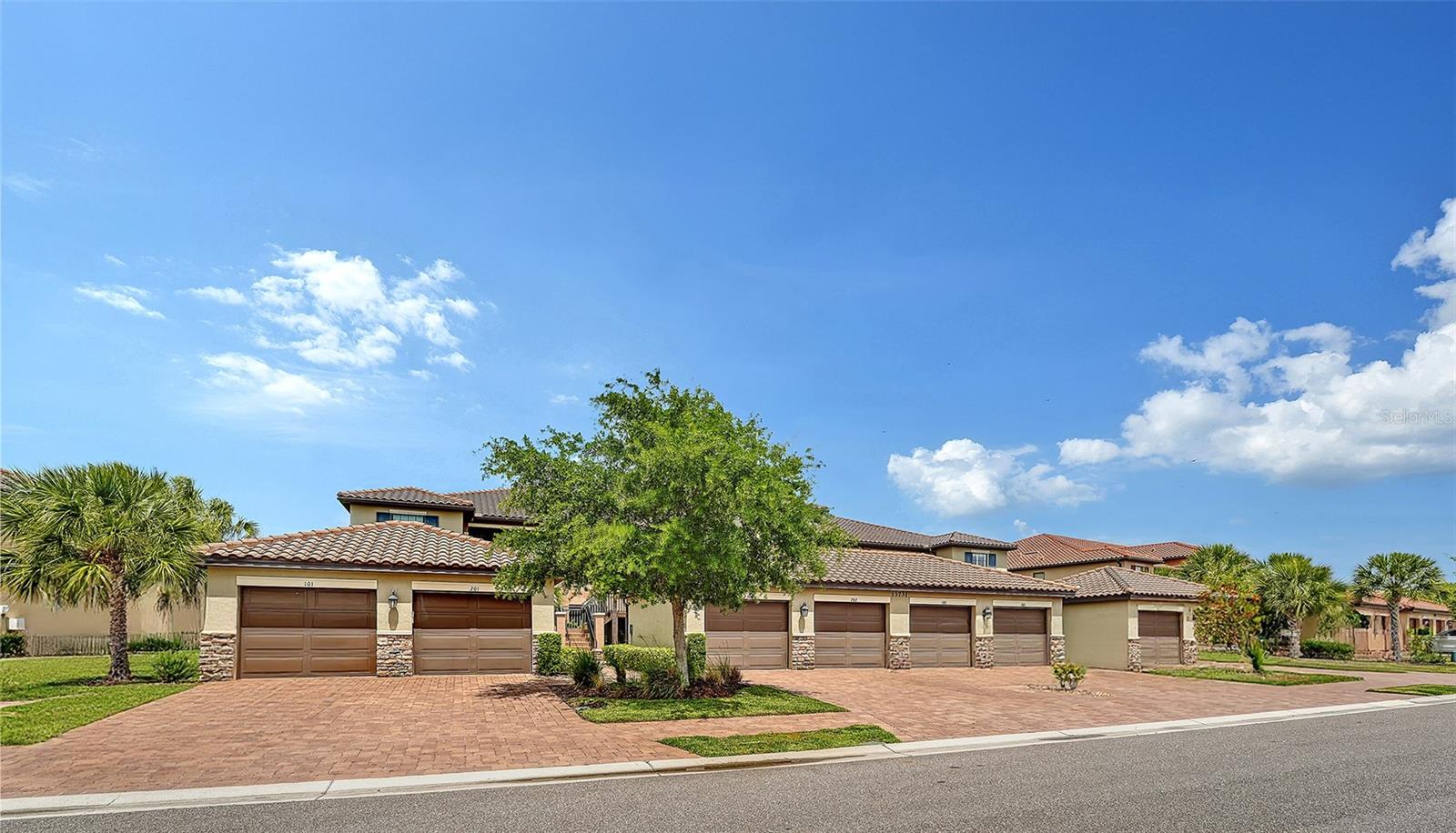 13731 MESSINA LOOP 102