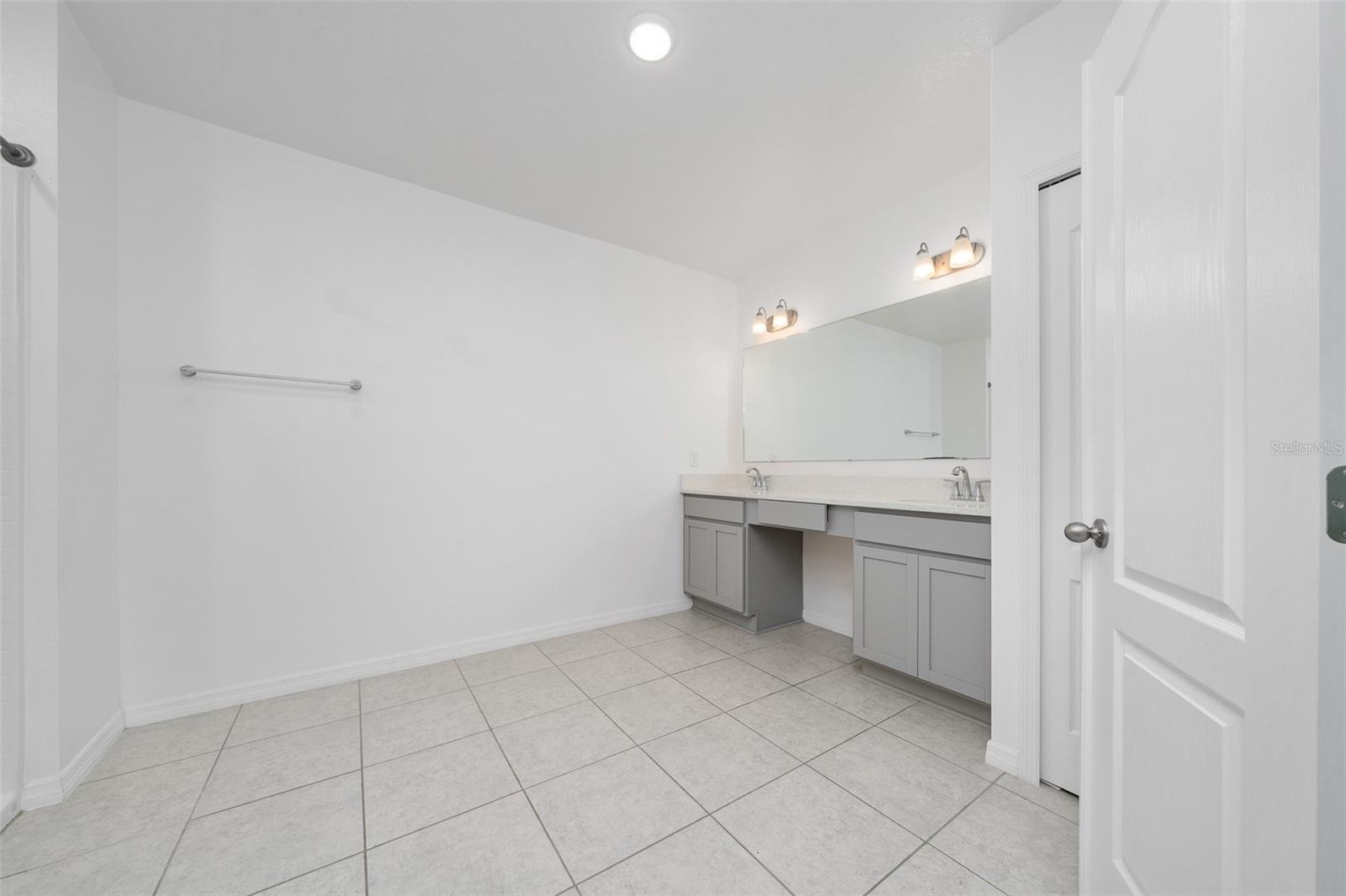 CALABAY CROSSING - Residential