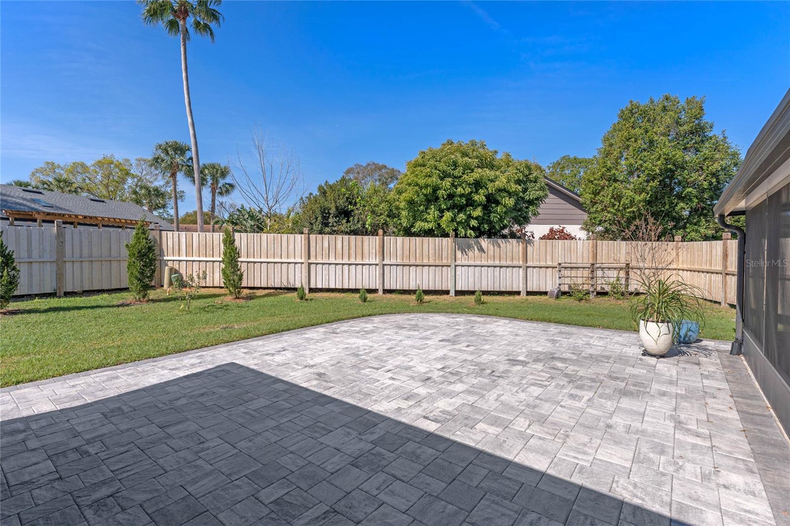 825 ROSEMERE CIRCLE