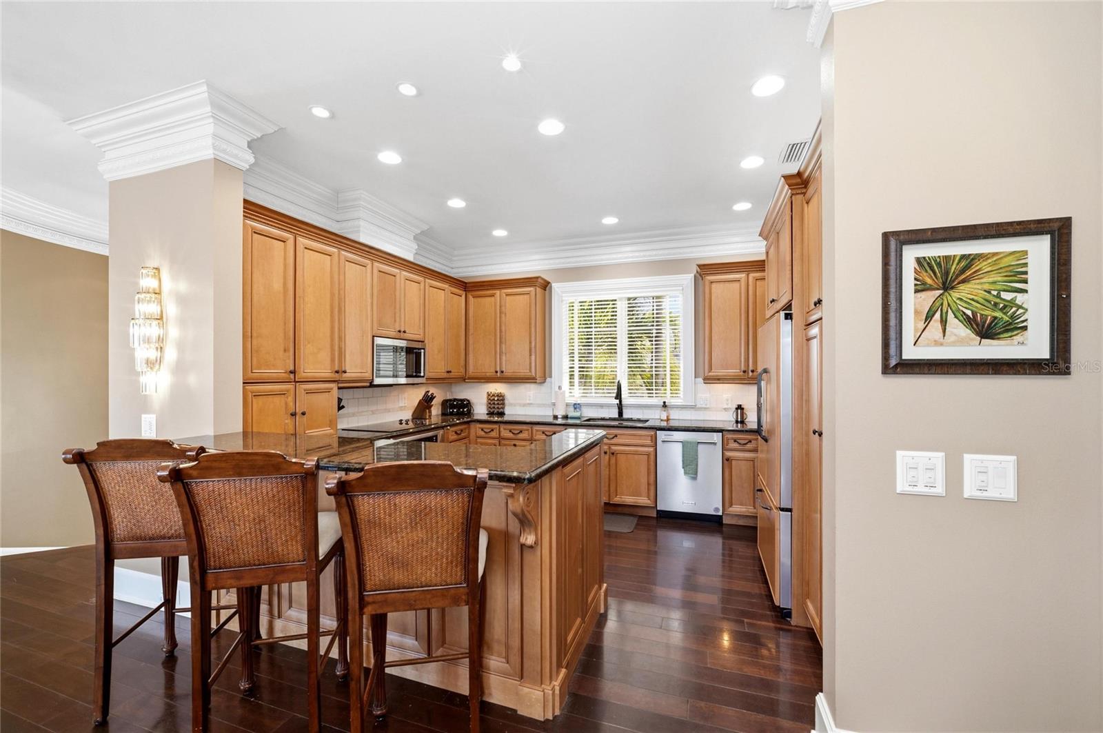 PINE SHORES ESTATE 7TH SEC - Residential