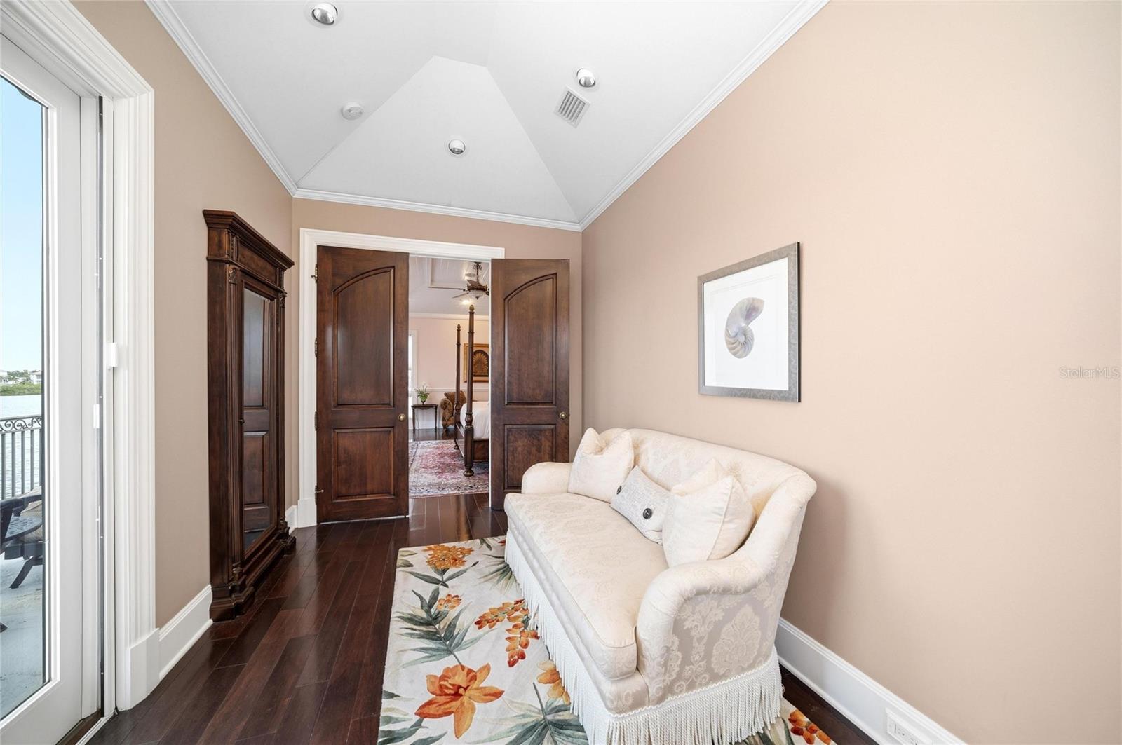 PINE SHORES ESTATE 7TH SEC - Residential