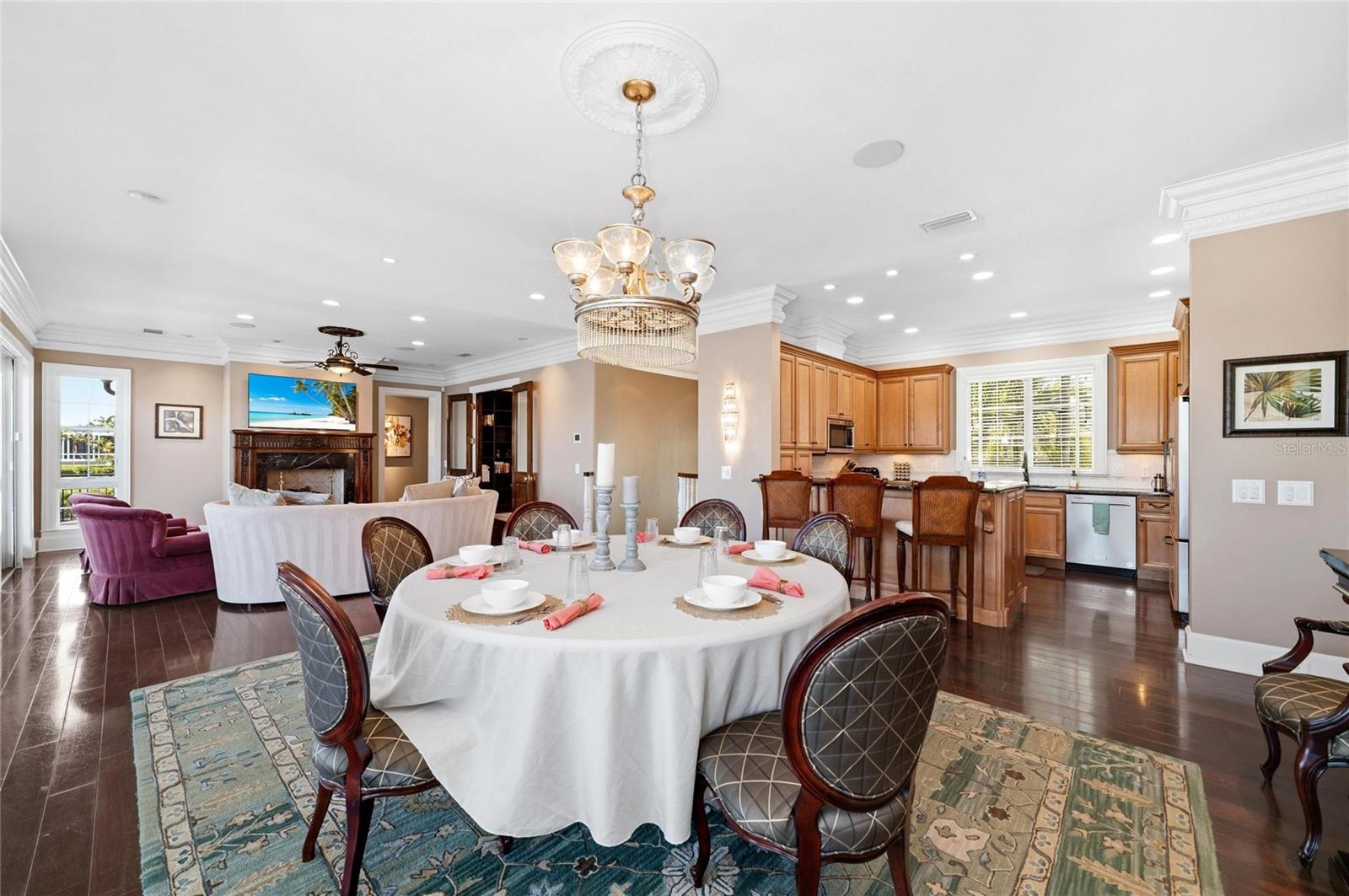 PINE SHORES ESTATE 7TH SEC - Residential