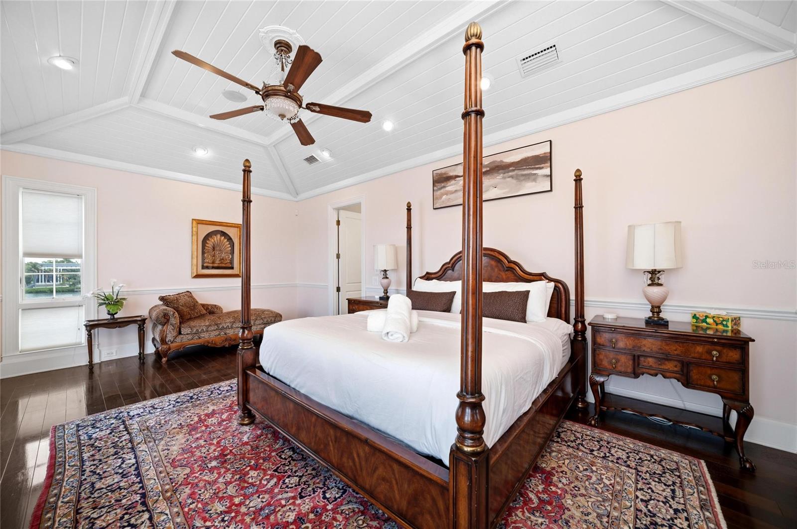 PINE SHORES ESTATE 7TH SEC - Residential