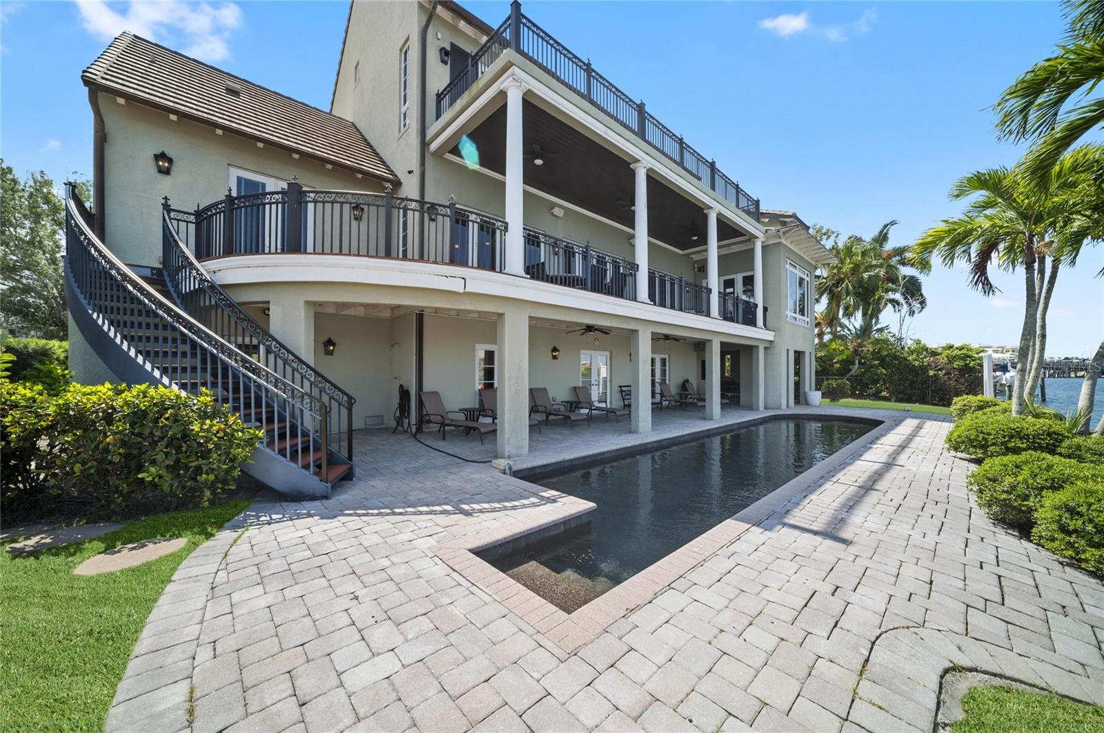 PINE SHORES ESTATE 7TH SEC - Residential