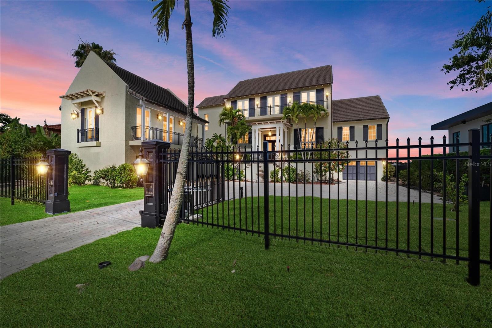 PINE SHORES ESTATE 7TH SEC - Residential
