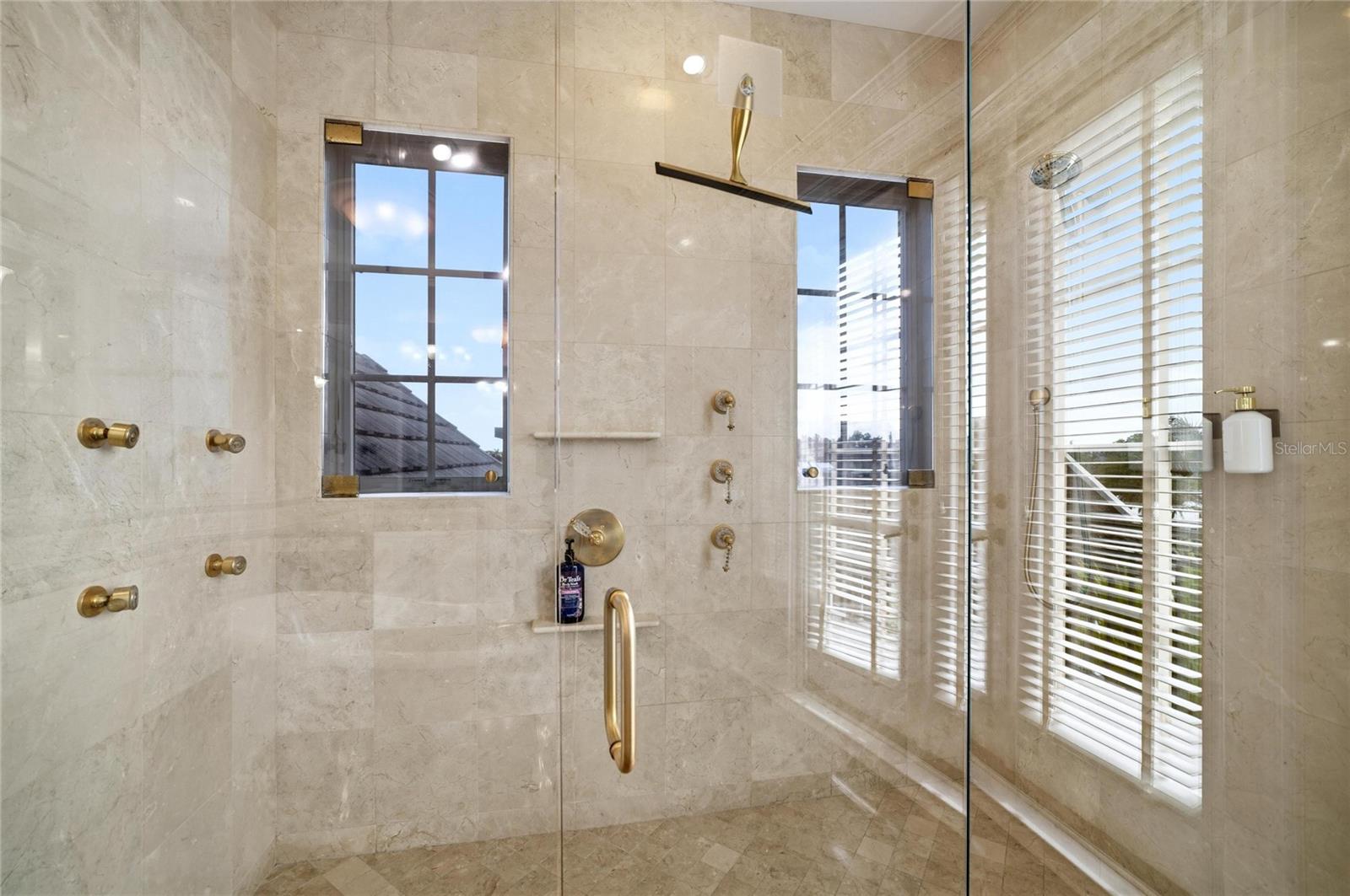 PINE SHORES ESTATE 7TH SEC - Residential