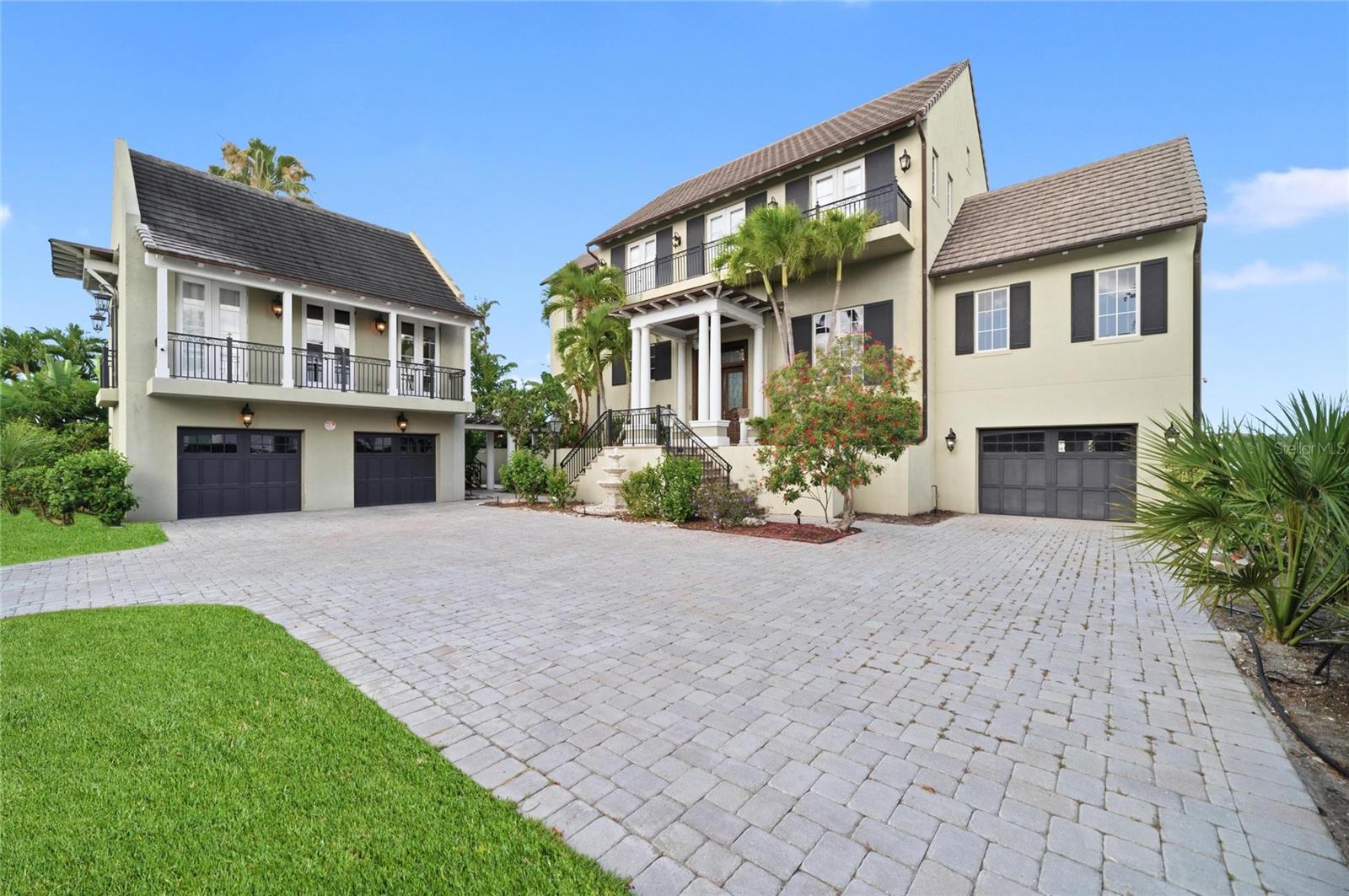 PINE SHORES ESTATE 7TH SEC - Residential