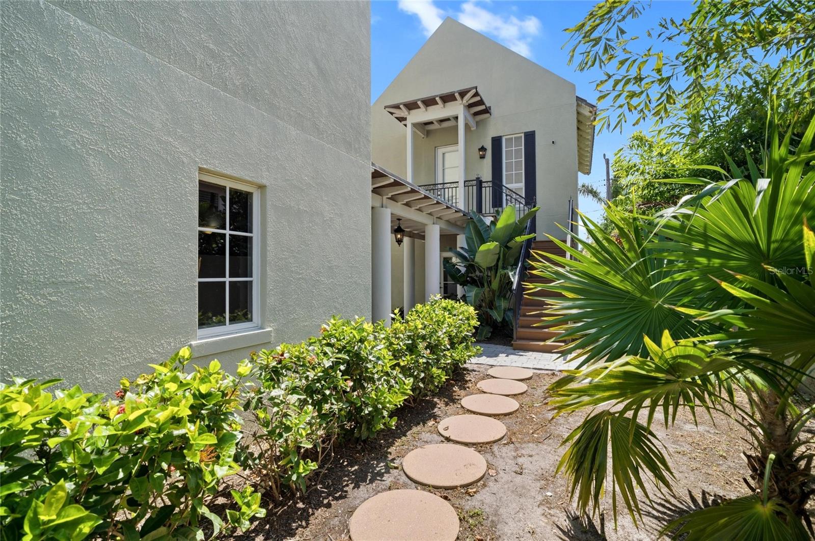 PINE SHORES ESTATE 7TH SEC - Residential