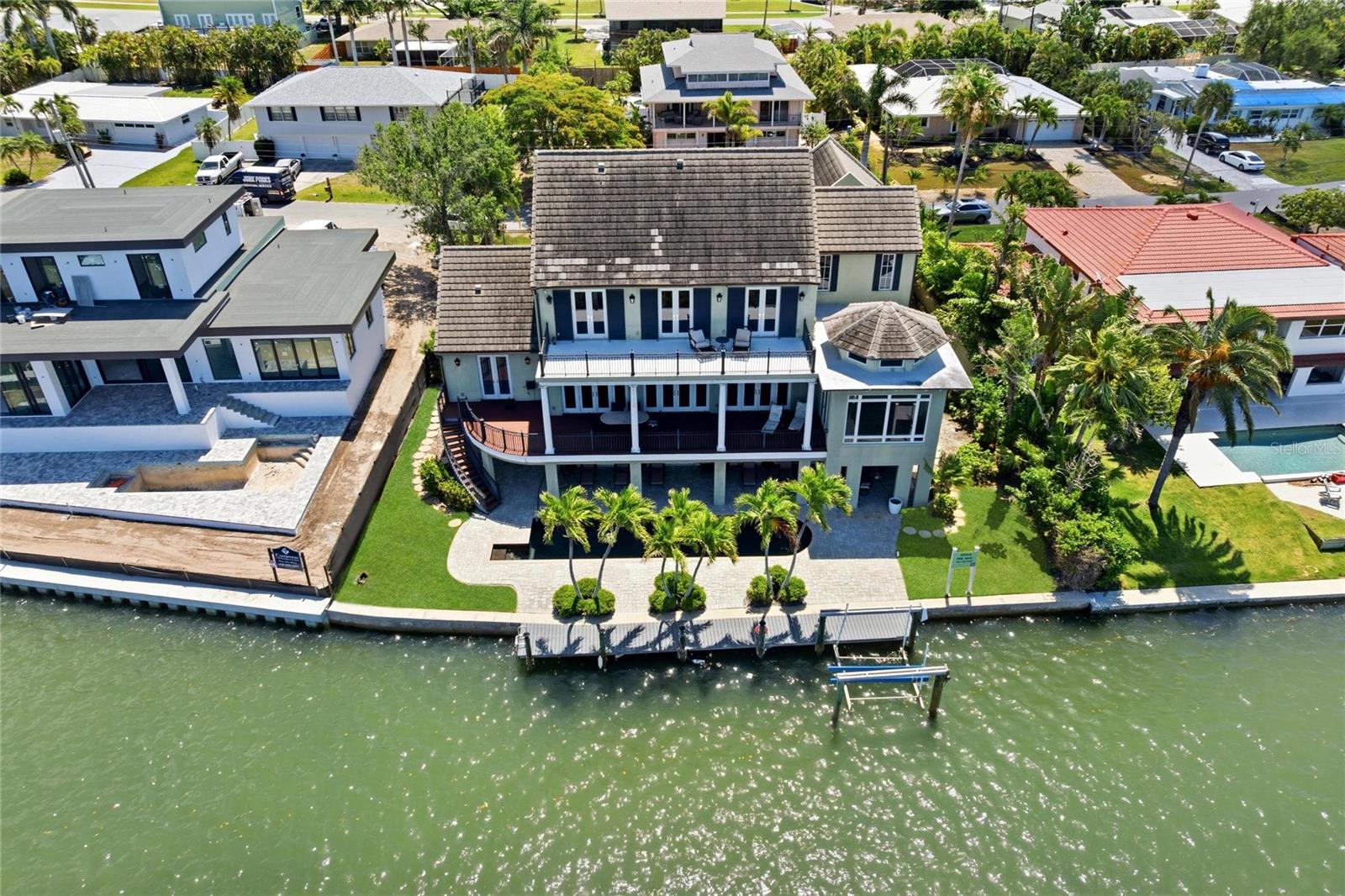PINE SHORES ESTATE 7TH SEC - Residential