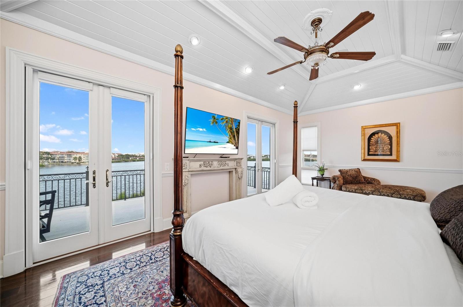 PINE SHORES ESTATE 7TH SEC - Residential