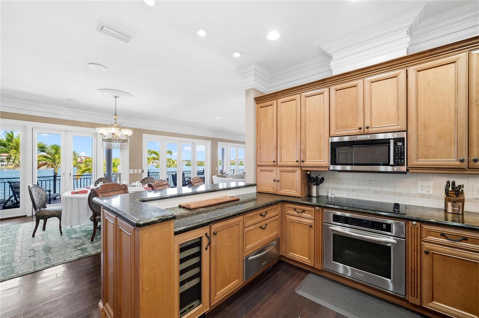 PINE SHORES ESTATE 7TH SEC - Residential