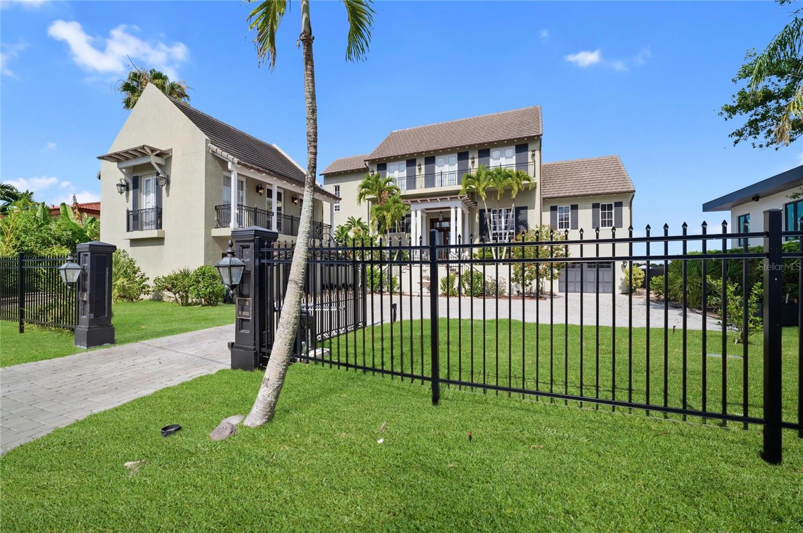 PINE SHORES ESTATE 7TH SEC - Residential