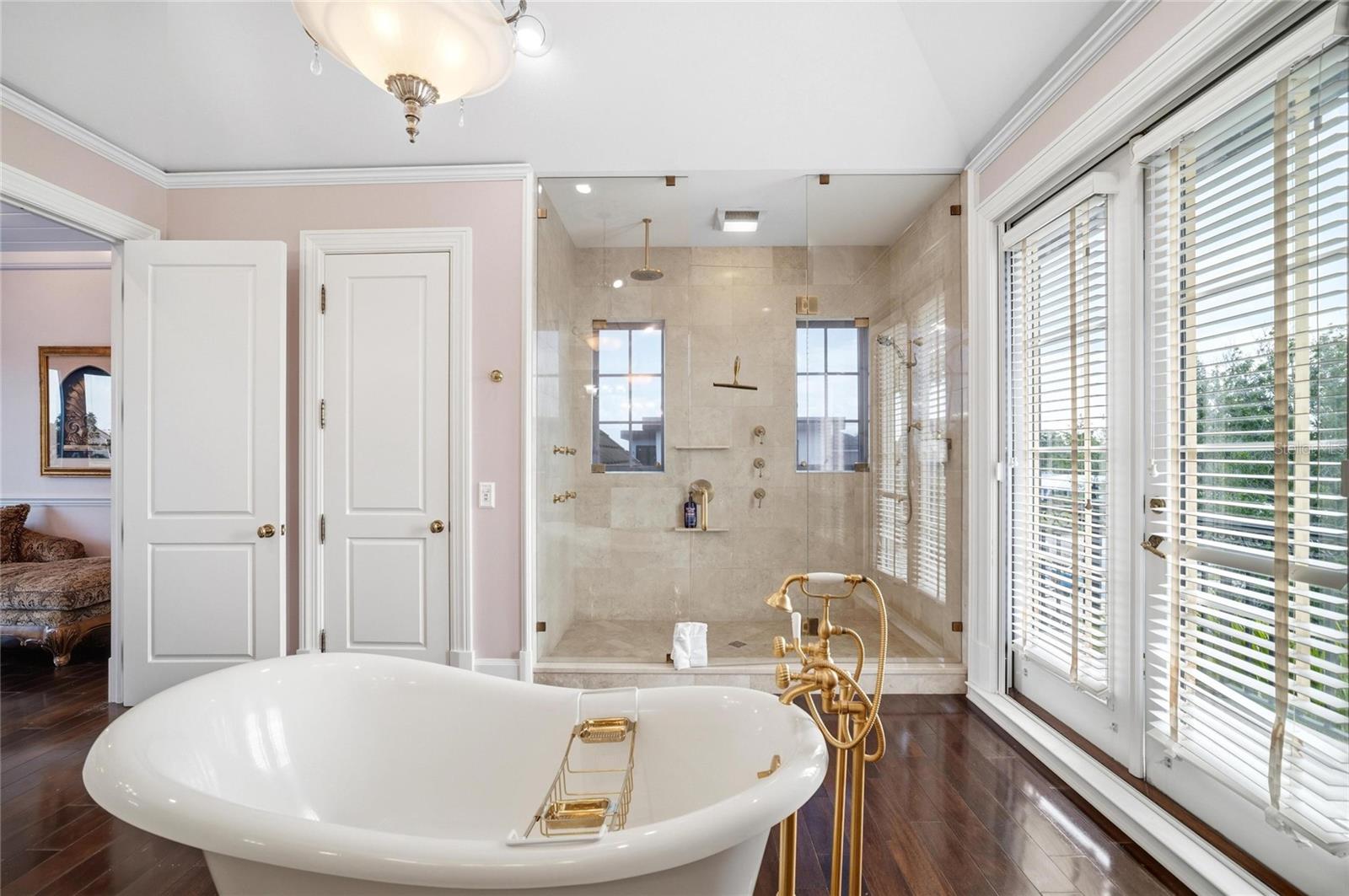 PINE SHORES ESTATE 7TH SEC - Residential