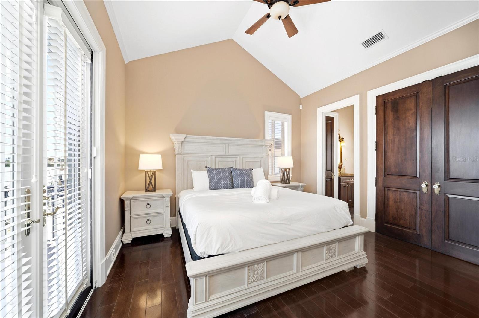 PINE SHORES ESTATE 7TH SEC - Residential