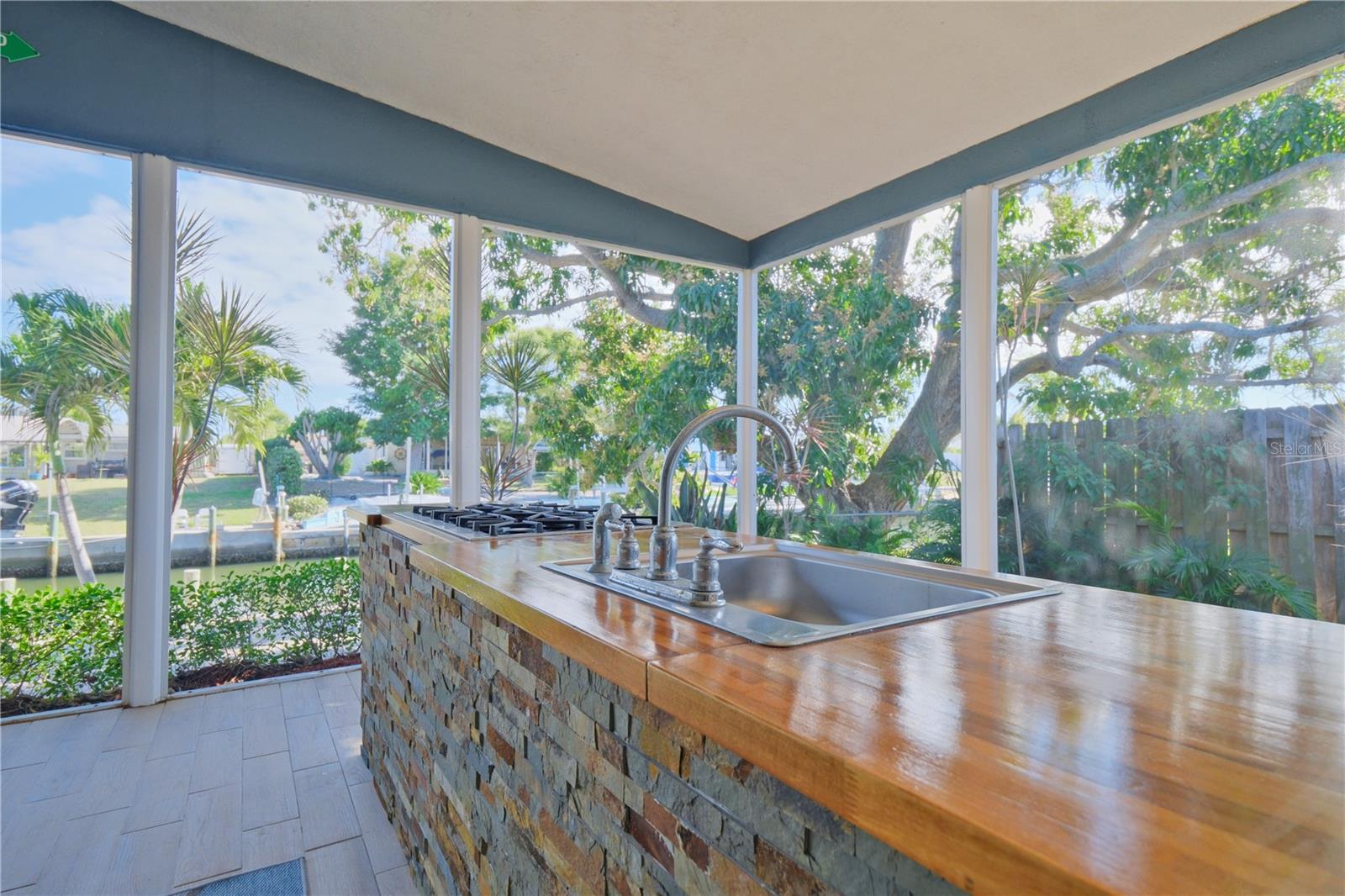 BAYSHORE GARDENS SEC 4 - Residential