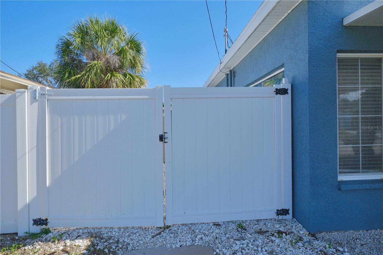 BAYSHORE GARDENS SEC 4 - Residential