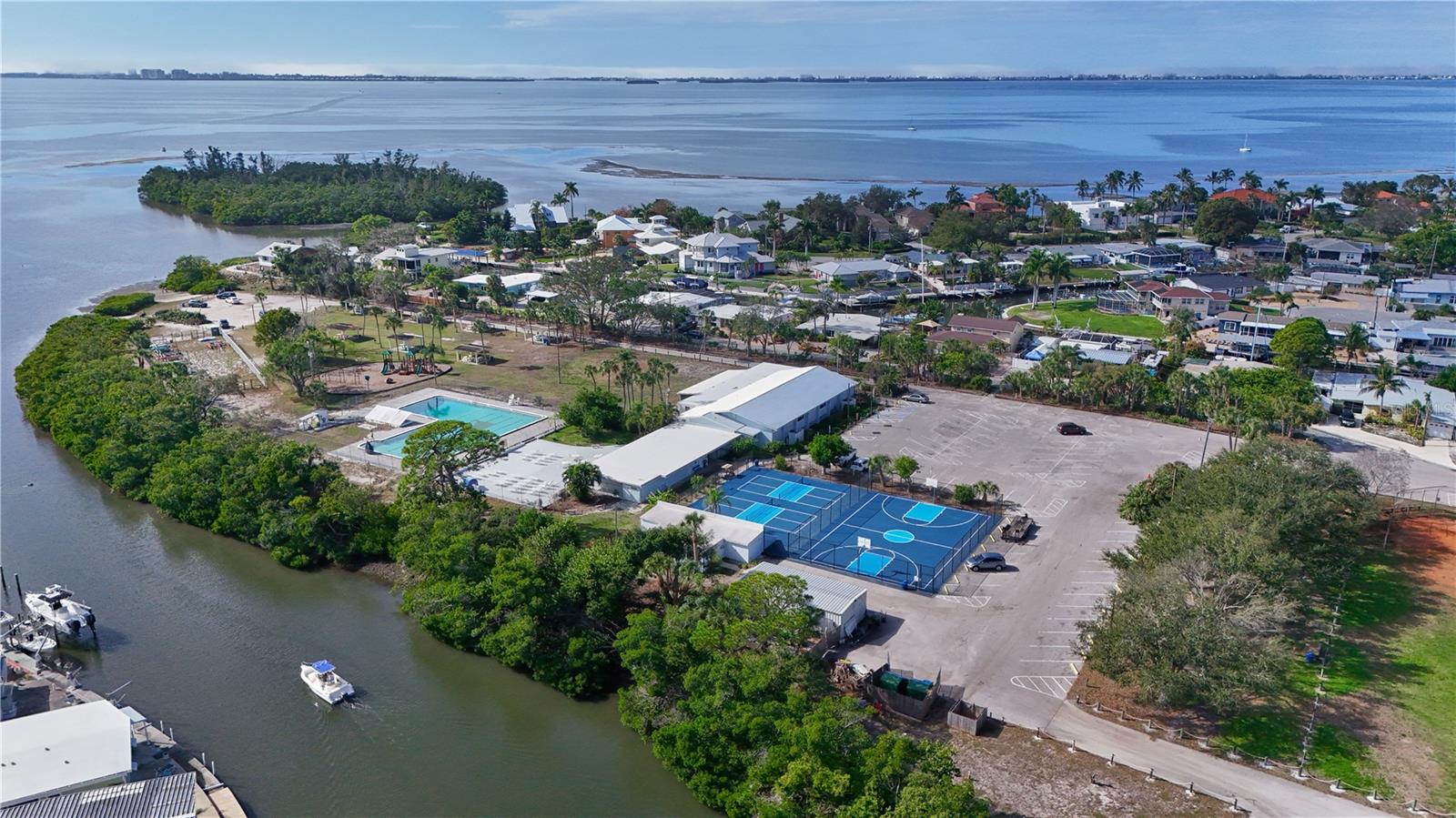 BAYSHORE GARDENS SEC 4 - Residential