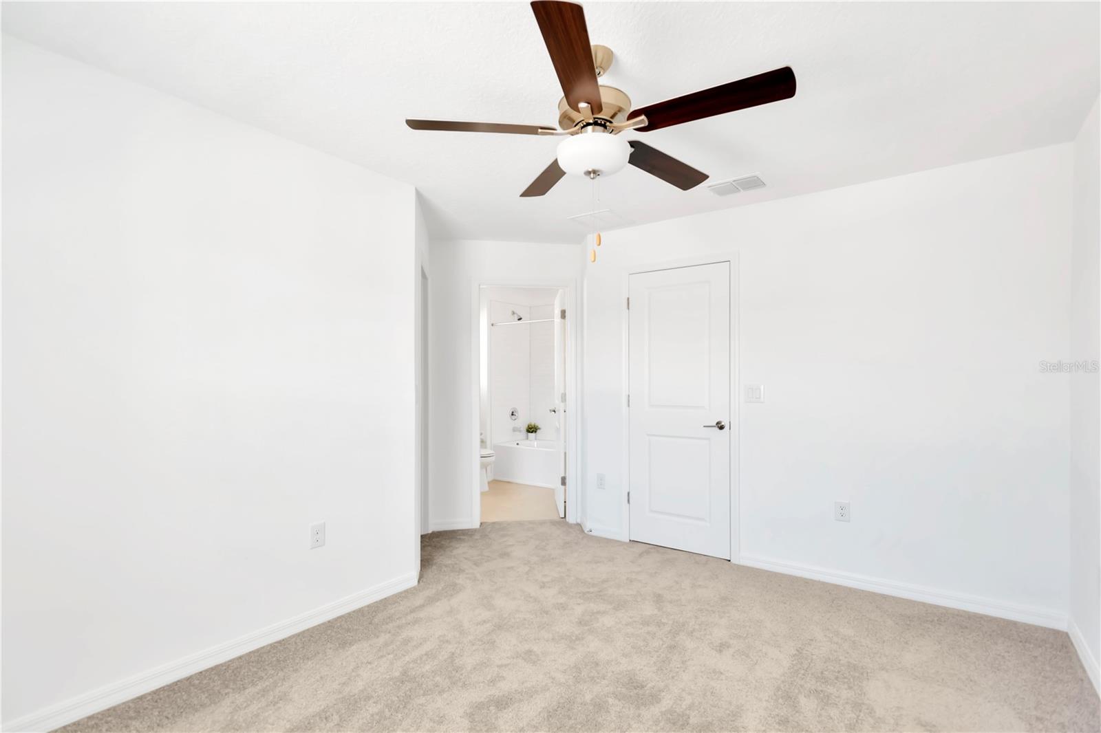 LITTLE LAKE THOMAS - Residential Lease