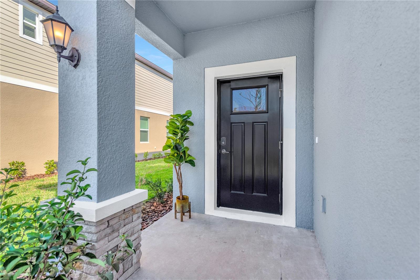 LITTLE LAKE THOMAS - Residential Lease