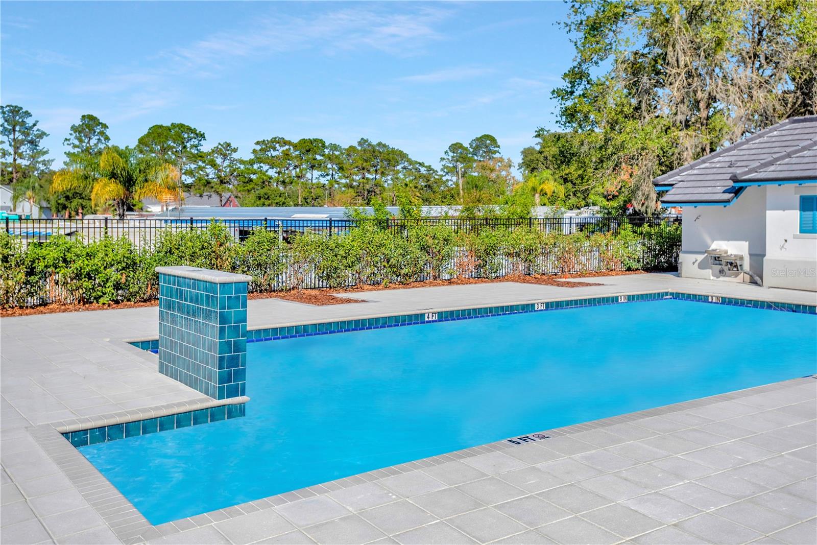 LITTLE LAKE THOMAS - Residential Lease