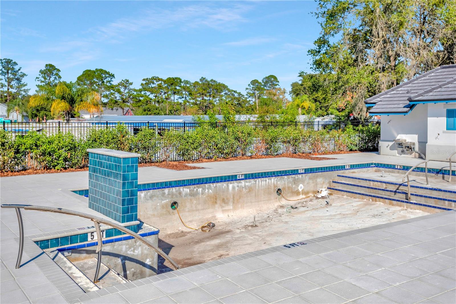 LITTLE LAKE THOMAS - Residential Lease