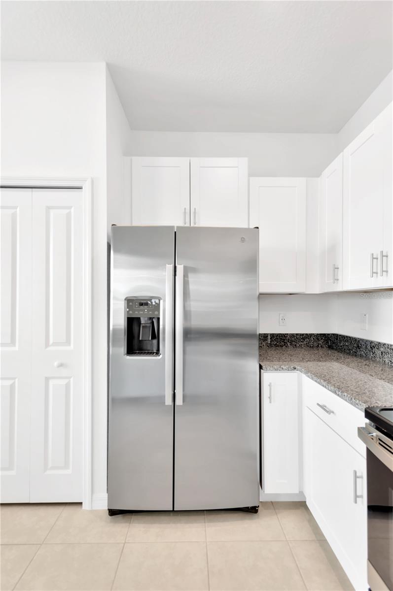 LITTLE LAKE THOMAS - Residential Lease