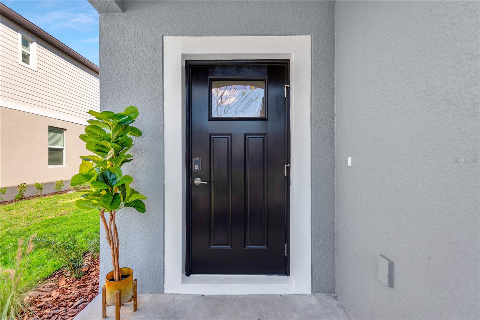 LITTLE LAKE THOMAS - Residential Lease