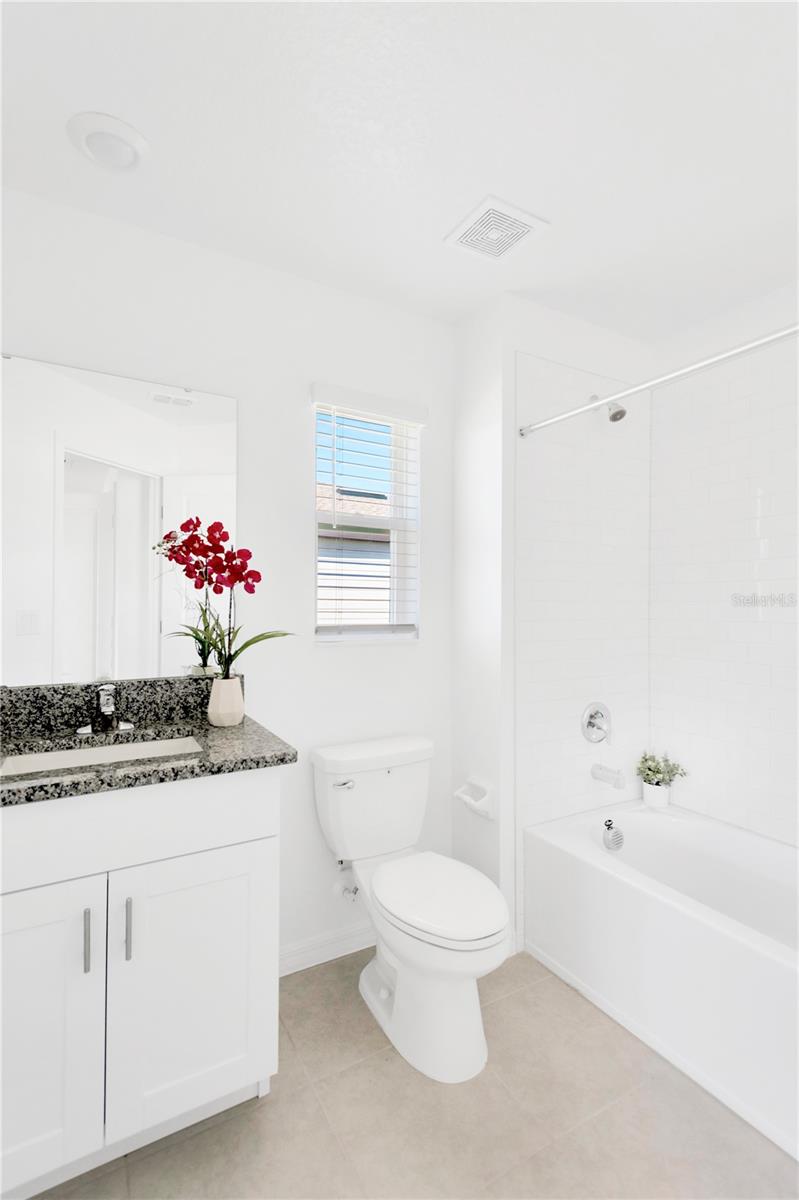 LITTLE LAKE THOMAS - Residential Lease