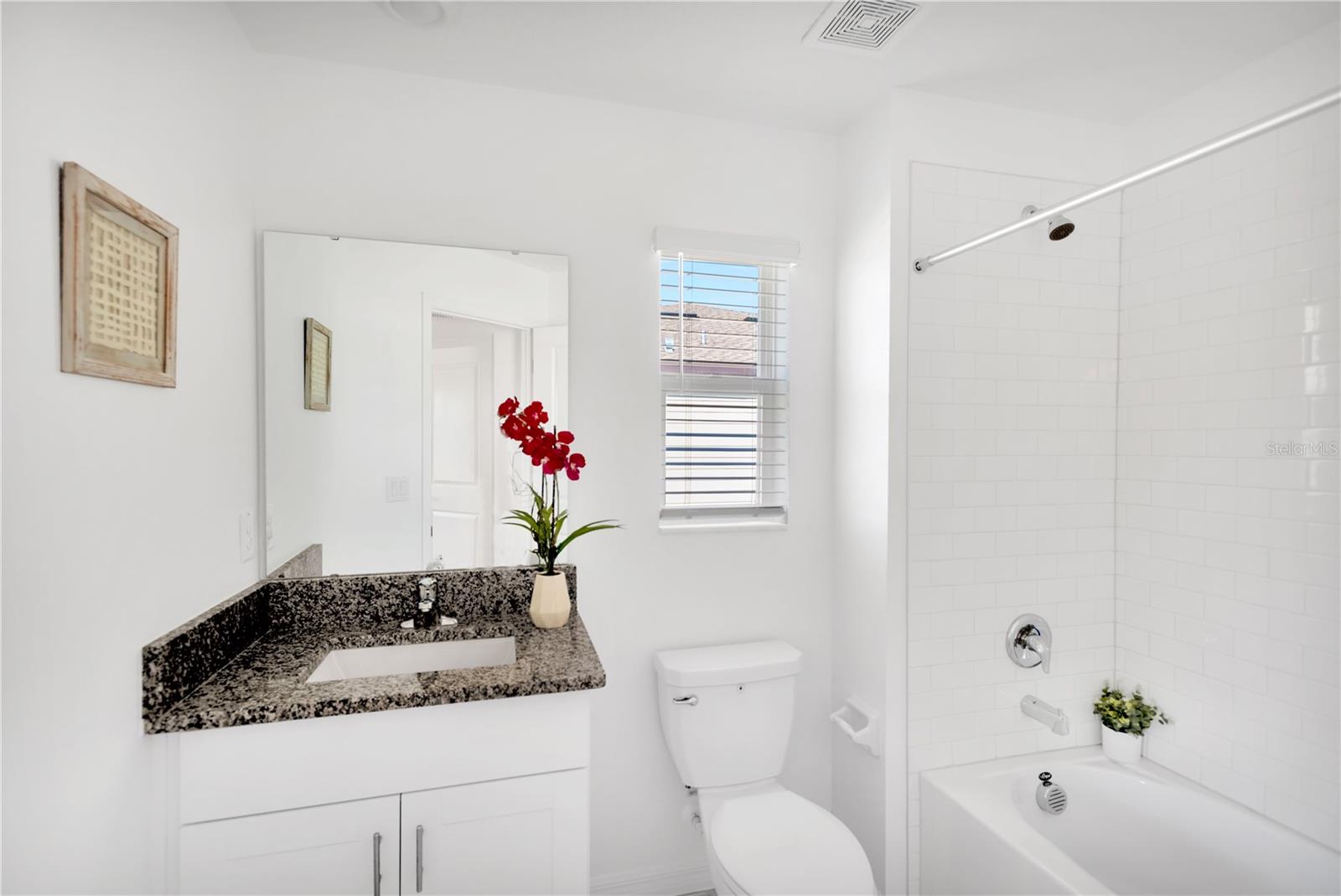 LITTLE LAKE THOMAS - Residential Lease