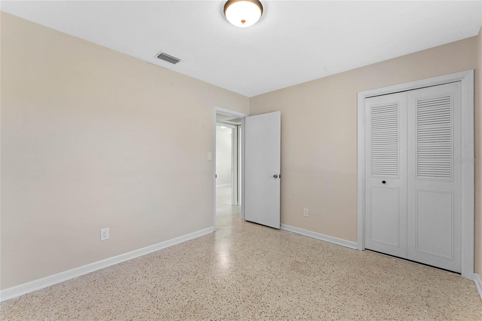 OAKLAND ESTATES 1ST SEC - Residential