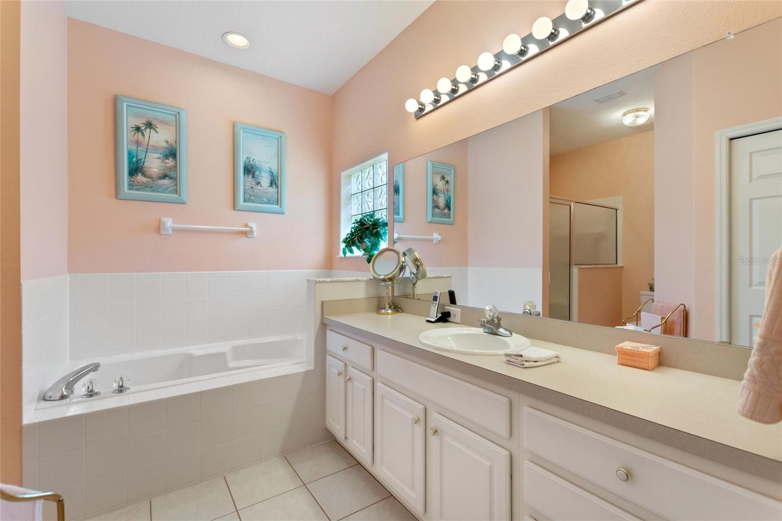 RIDGEWOOD LAKES VILLAGE 06 - Residential