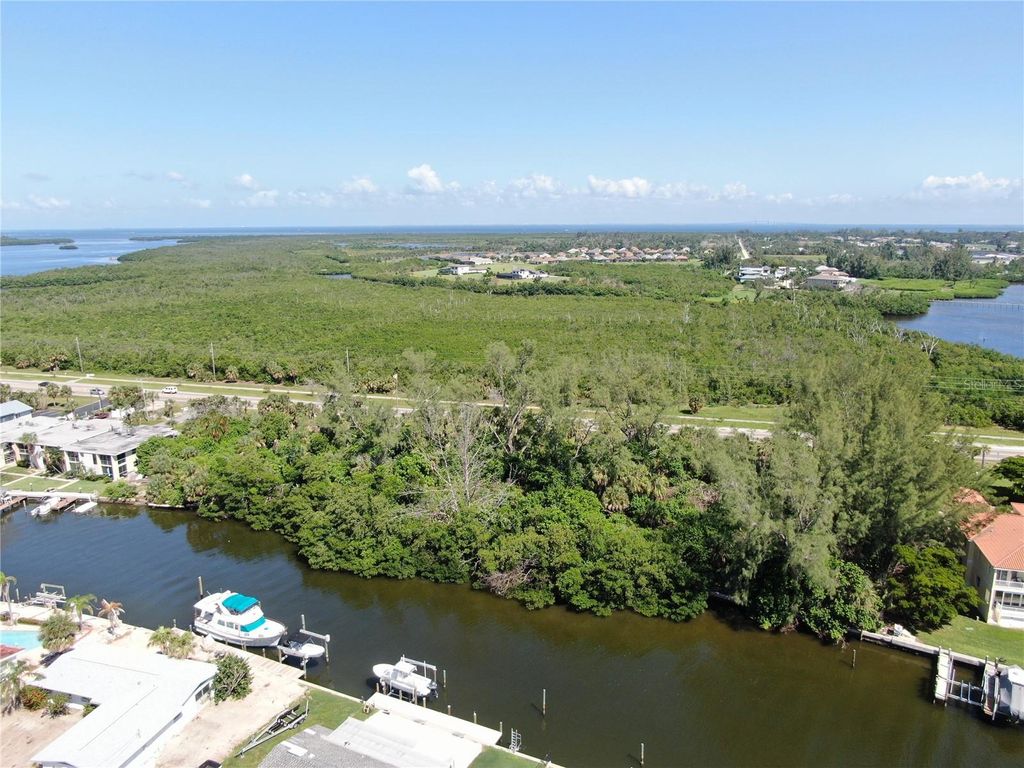 Photo of 10005 W Manatee Avenue W, Bradenton, FL 34209 (MLS # A4666585)