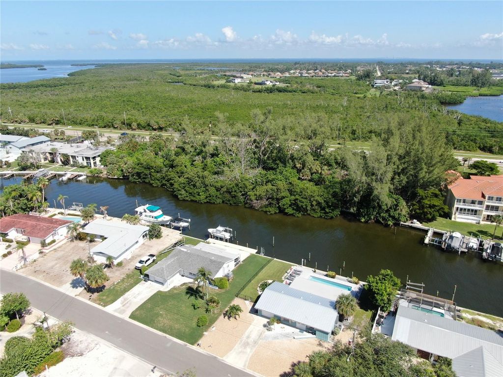 Photo of 10005 W Manatee Avenue W, Bradenton, FL 34209 (MLS # A4666585)