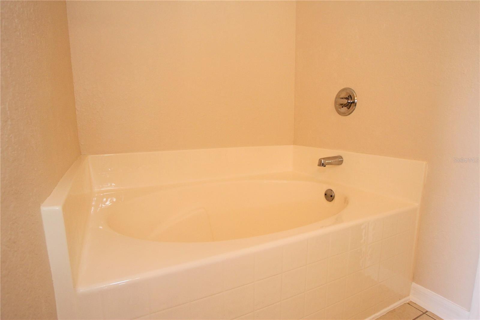 TWIN LAKES AT CHRISTINA - Residential