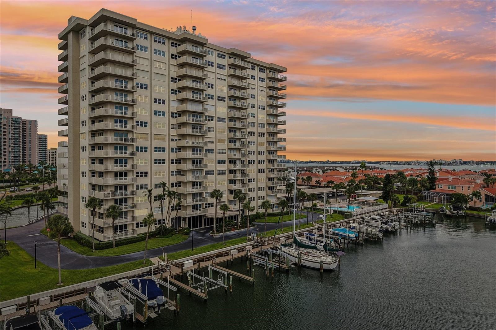 1621 GULF BOULEVARD 1604